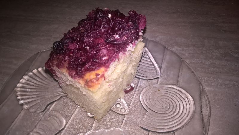 Jogurtowe z wiśniami i płatkami owsianymi Jogurtowe z wiśniami i płatkami owsianymi