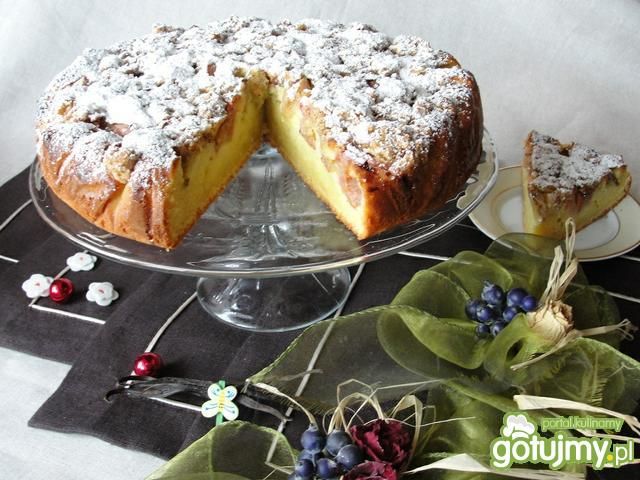 Jogurtowiec z rabarbarem i kruszonką Jogurtowiec z rabarbarem i kruszonką