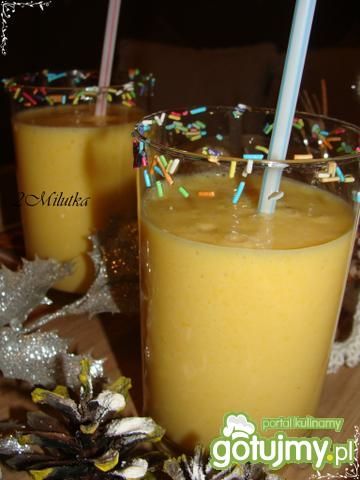 Jogurtowo-brzoskwiniowy koktajl Jogurtowo-brzoskwiniowy koktajl