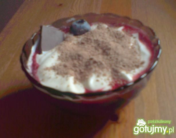 Jogurtowy deser owocowy - owocogurt  Jogurtowy deser owocowy - owocogurt