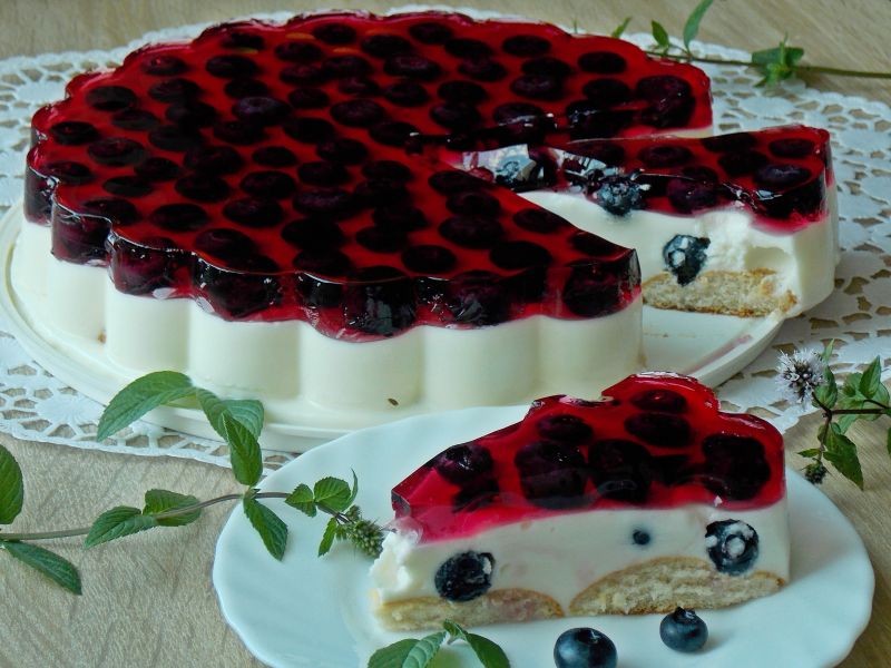 Jogurtowy deser z borówkami amerykańskimi