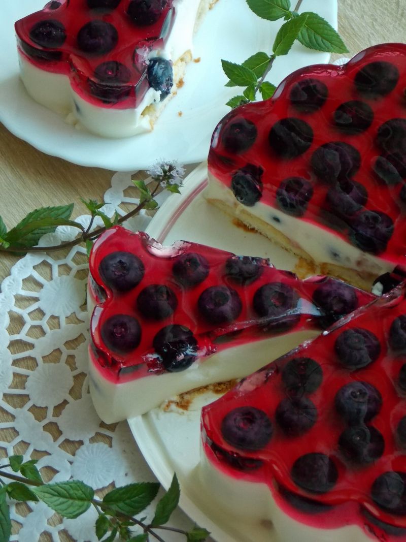 Jogurtowy deser z borówkami amerykańskimi