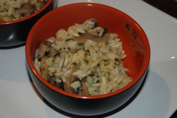 Jogurtowy ryż z pieczarkami