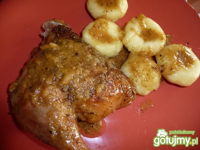 Kaczka faszerowana jabłkami