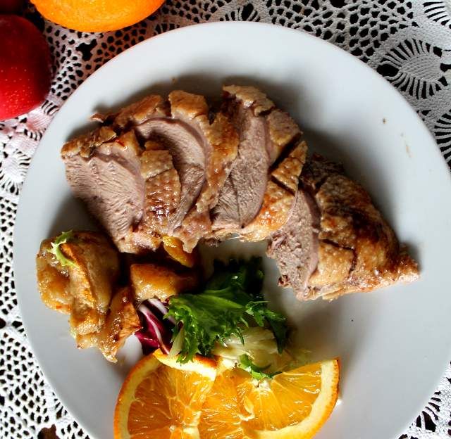 Kaczka faszerowana owocami 