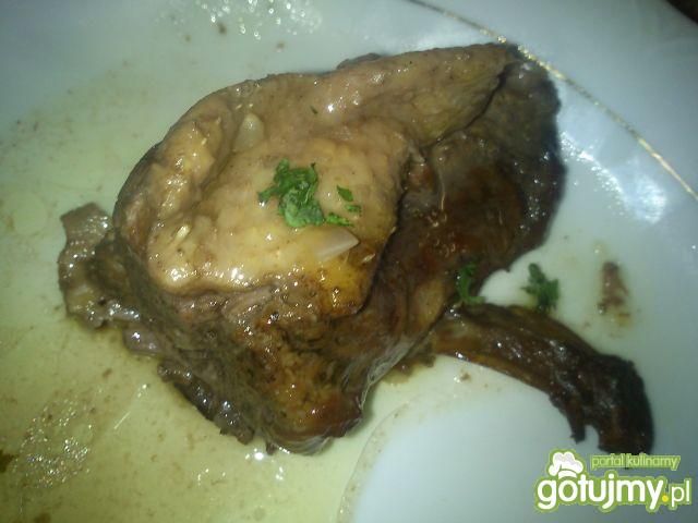 Kaczka z jabłkiem w czerwonym winie 