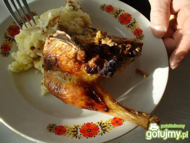 Kaczka z zieloną herbatą i bakaliami