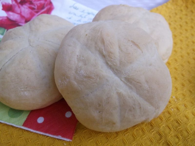 Kajzerki domowe bułeczki Kajzerki domowe bułeczki