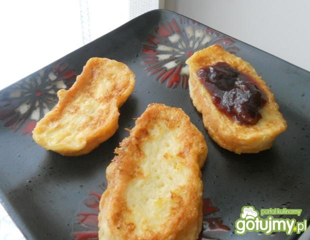 Kajzerkowe grzanki w jaju Kajzerkowe grzanki w jaju