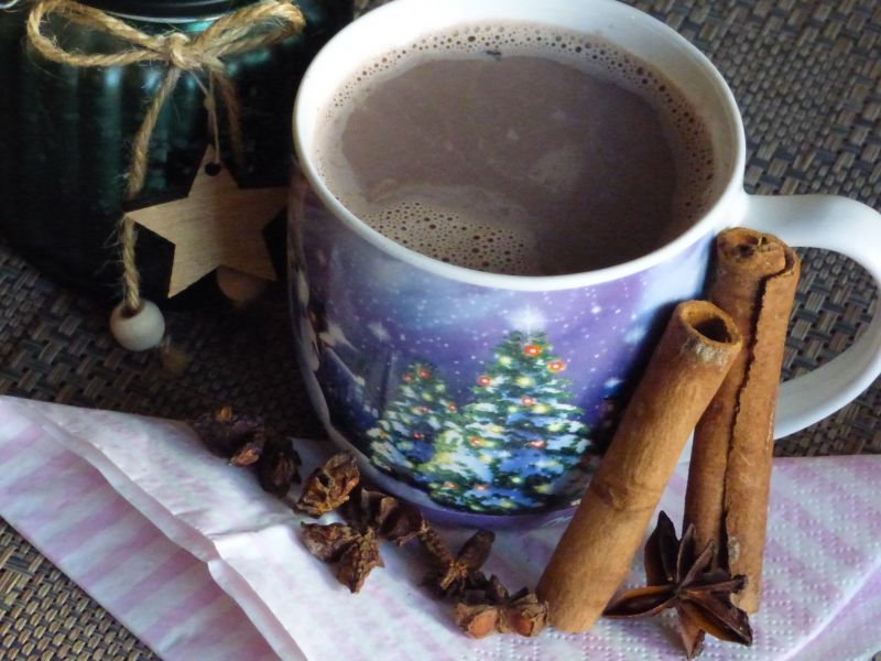 Kakao z cynamonem i ajerkoniakiem