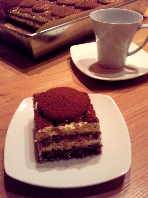 Kakaowa kostka podwójnie biszkoptowa Kakaowa kostka podwójnie biszkoptowa