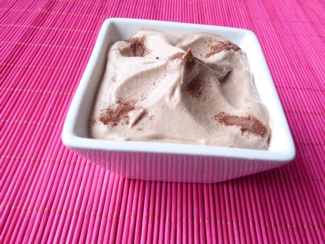 Kakaowa pianka z bitej śmietamy Kakaowa pianka z bitej śmietamy