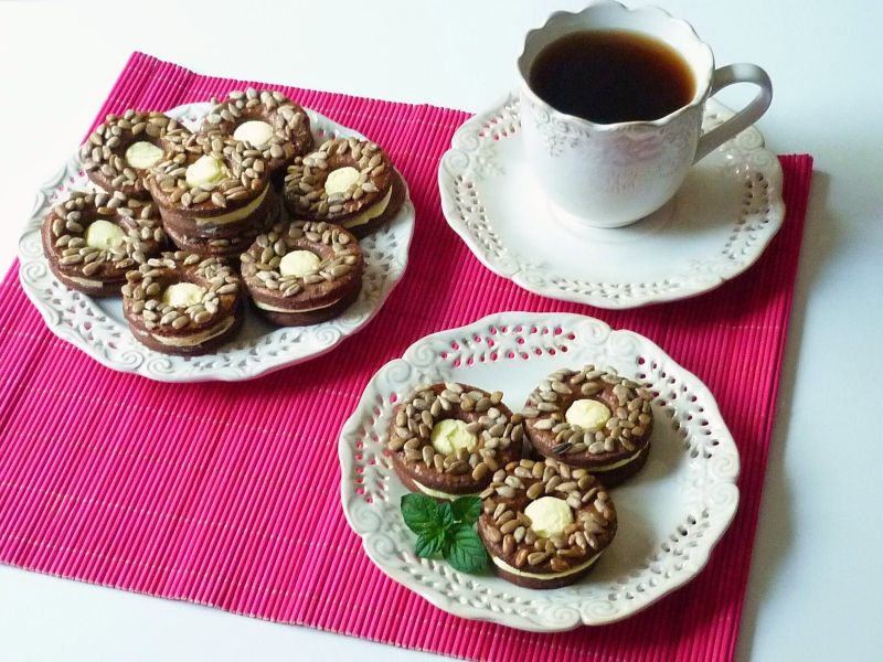 Kakaowe ciasteczka z ziarnami słonecznika