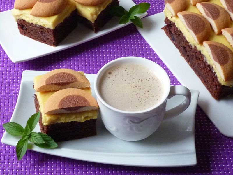 Kakaowe ciasto z kremem Kakaowe ciasto z kremem