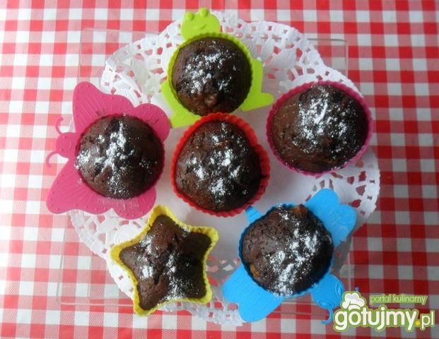 Kakaowe muffinki z brzoskwiniami Kakaowe muffinki z brzoskwiniami