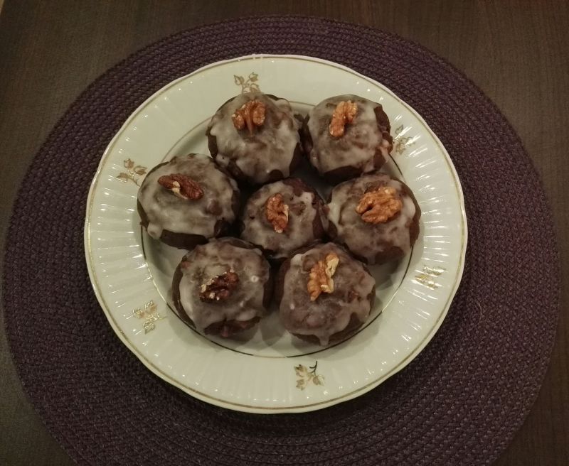 Kakaowe muffinki z jabłkami Kakaowe muffinki z jabłkami