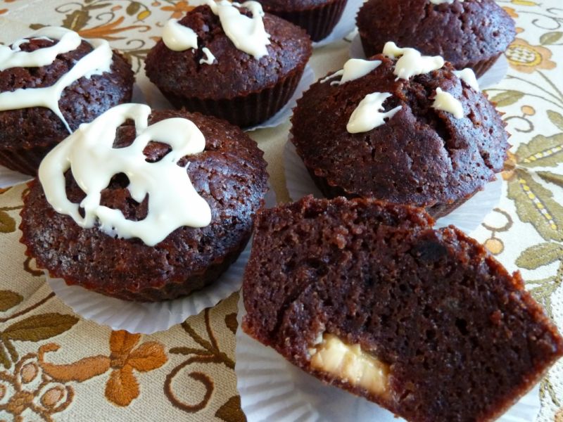 Kakaowe muffinki z niespodzianką Kakaowe muffinki z niespodzianką
