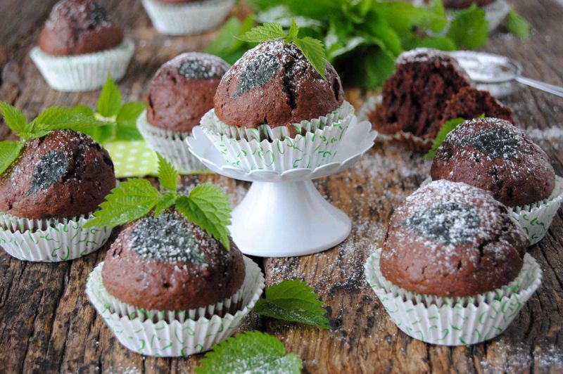 Kakaowe muffiny z pokrzywą Kakaowe muffiny z pokrzywą