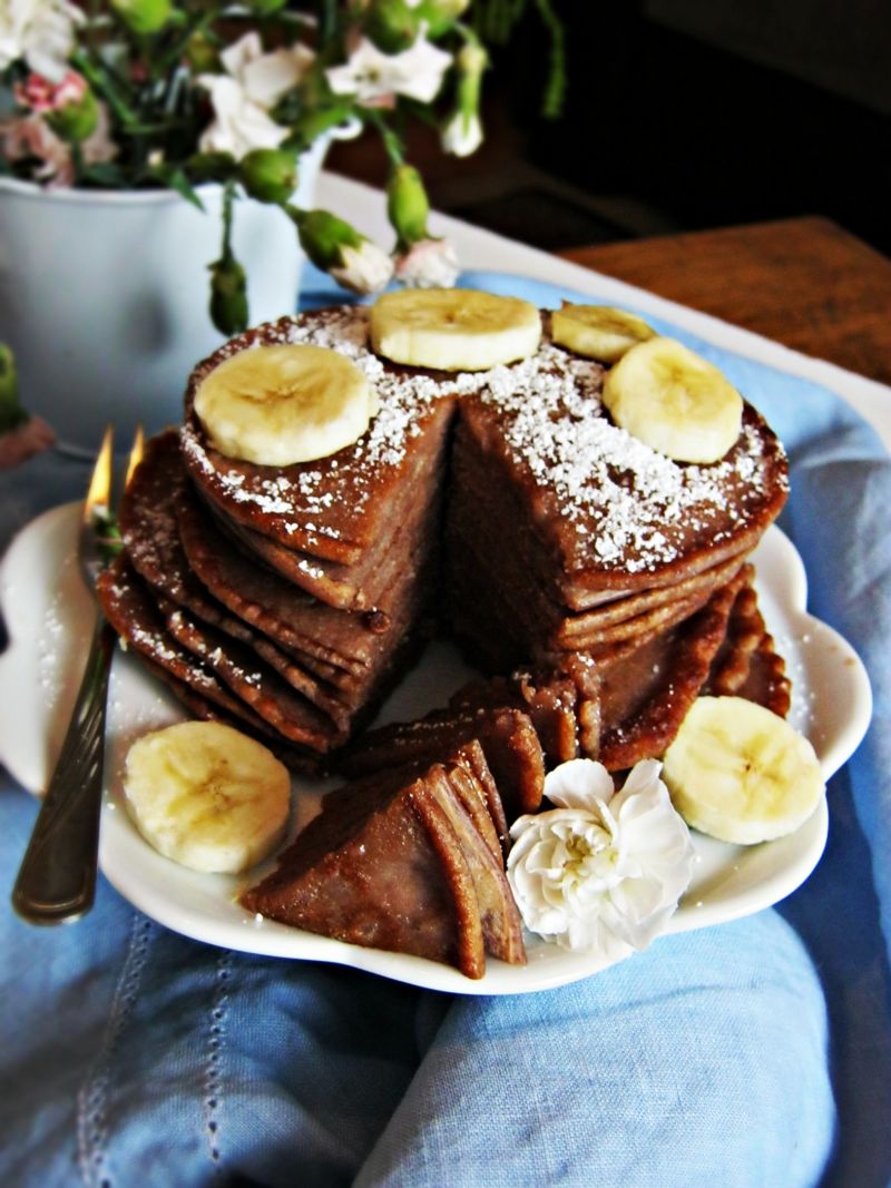 Kakaowe placuszki z bananem i cynamonem