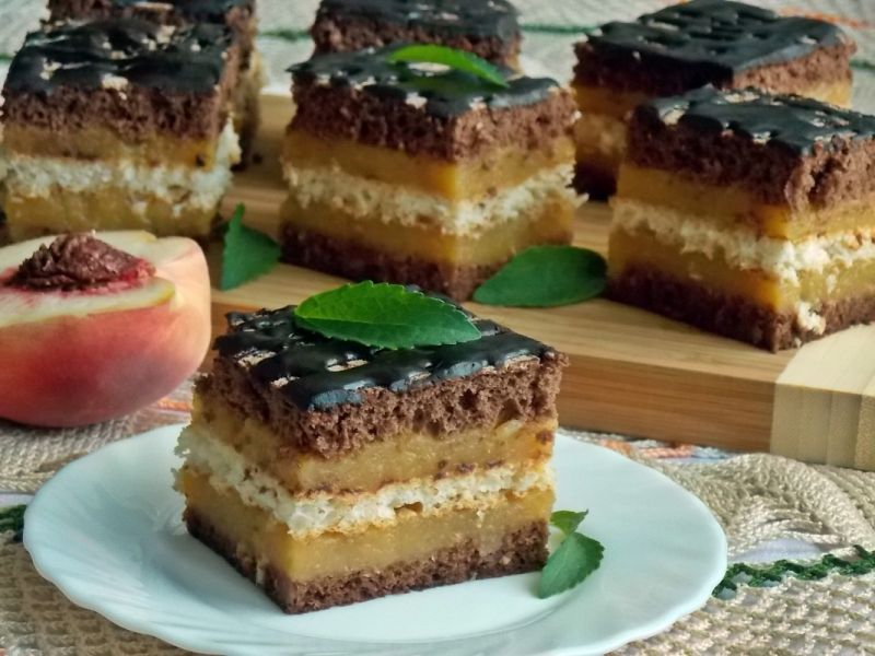 Kakaowy brzoskwiniowiec z kokosem