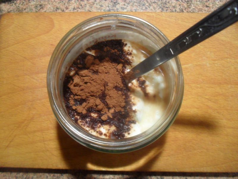 Kakaowy deser jogurtowy