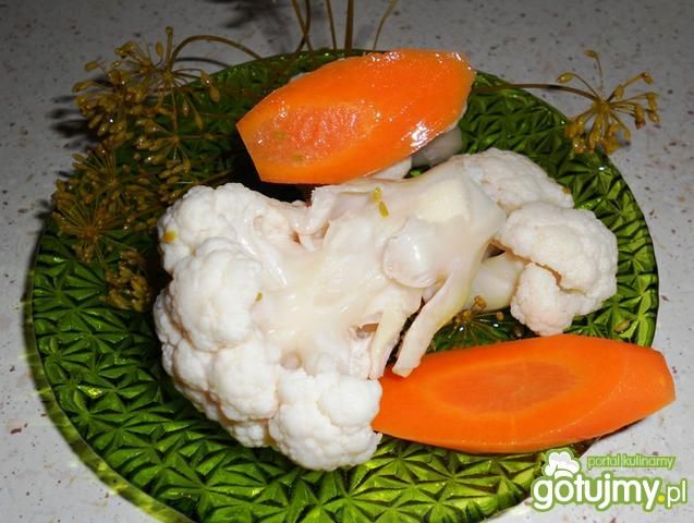 Kalafior kiszony z marchewką Kalafior kiszony z marchewką