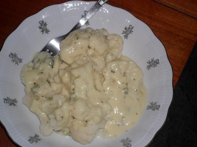 Kalafior w sosie serowym