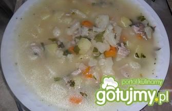 Kalafiorowa na udźcu z indyka