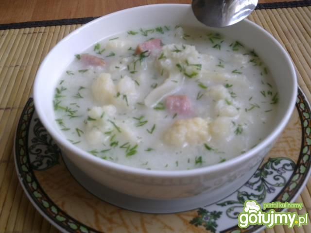 Kalafiorowa z kiełbaską 