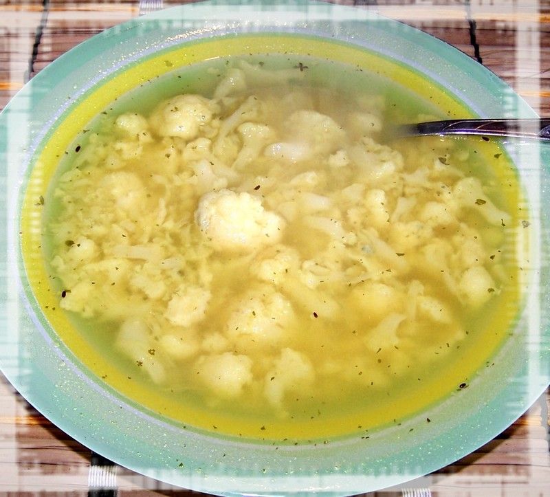 Kalafiorowa z korzennymi kluseczkami