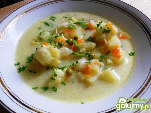 Kalafiorowa z zielonym groszkiem i curry