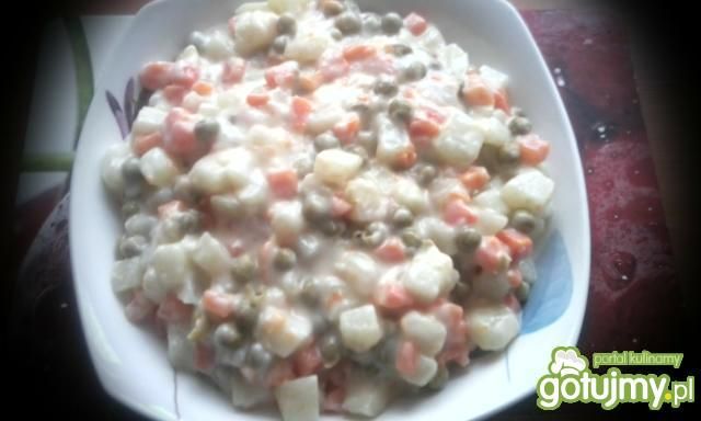 Kalarepa z marchewką i groszkiem