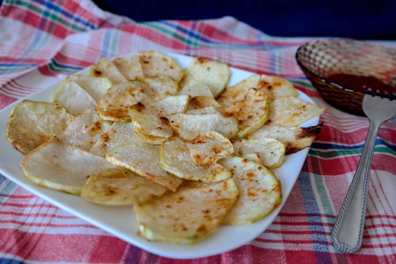 Kalarepka a'la chipsy. Kalarepka a'la chipsy.