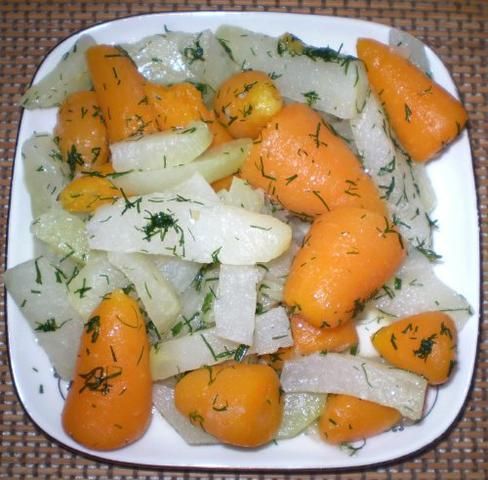 Kalarepka z marchewką – jarzynka : Kalarepka z marchewką – jarzynka :