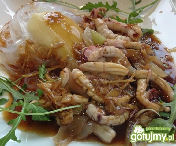 Kalmary baby z aromatycznym sosem Kalmary baby z aromatycznym sosem