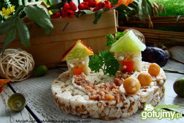 kanapeczka na pieczywie chrupkim  kanapeczka na pieczywie chrupkim