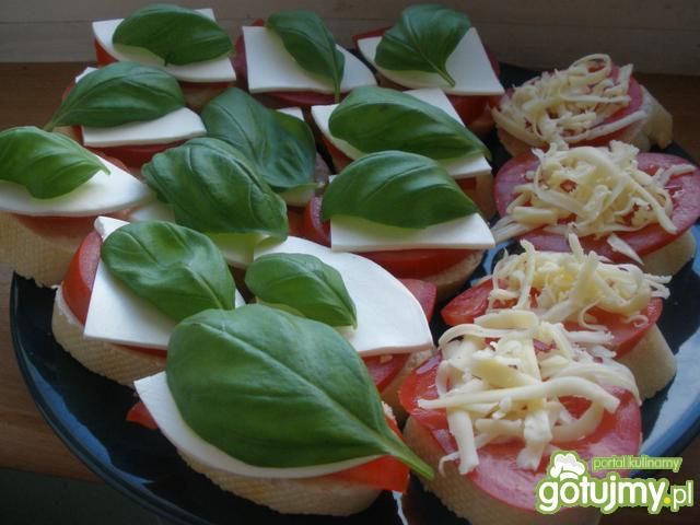 Kanapeczki koktajlowe