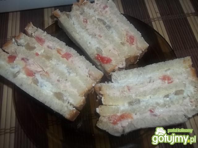 Kanapeczki w paseczki.