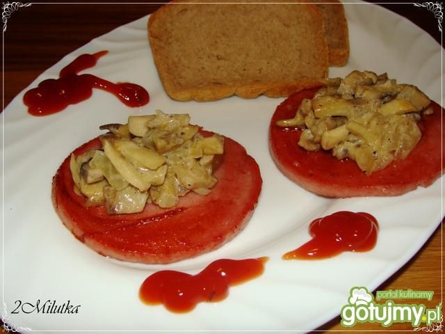 Kanapeczki z mortadeli Kanapeczki z mortadeli