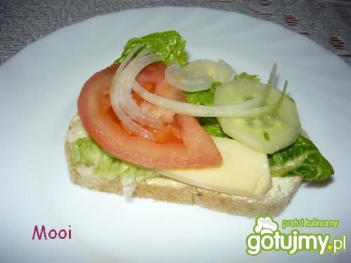 Kanapeczki z sałatą rzymską Kanapeczki z sałatą rzymską