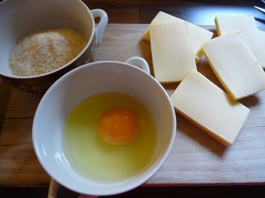 Kanapka z awokado i smażonym serem