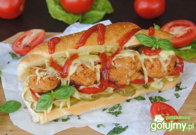 Kanapka z pomidorowymi klopsikami