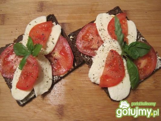Kanapki na włoską nutę Kanapki na włoską nutę