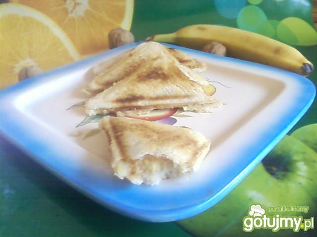 Kanapki z bananem i masłem orzechowym. Kanapki z bananem i masłem orzechowym.