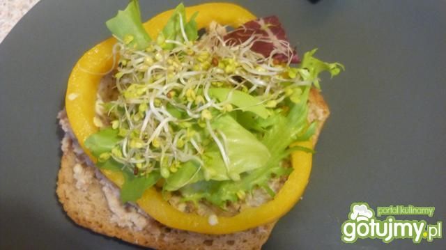 Kanapki z pastą z sardynek