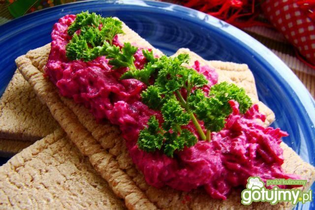 Kanapkowa pasta z buraczka 