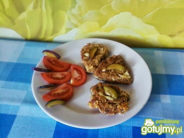 Kanie z żółtym serem Kanie z żółtym serem