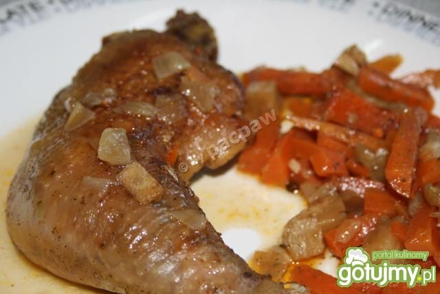 Kapłon duszony w warzywach Kapłon duszony w warzywach