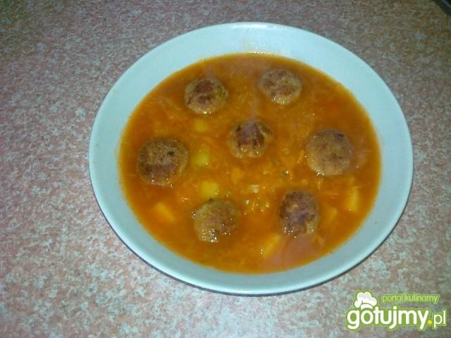 Kapuśniaczek z pulpecikami wg Konczi Kapuśniaczek z pulpecikami wg Konczi