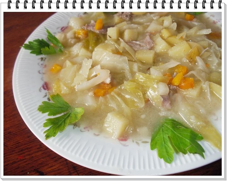 Kapuśniak Eli z młodej kapusty Kapuśniak Eli z młodej kapusty